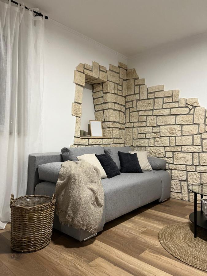 Cinderella Apartment With Free Parking Pula Buitenkant foto