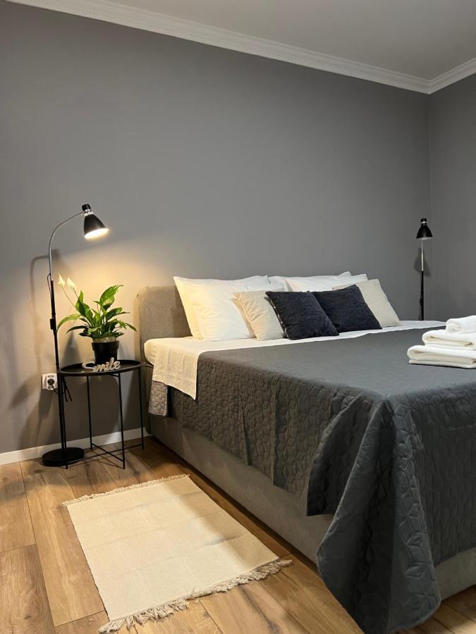 Cinderella Apartment With Free Parking Pula Buitenkant foto